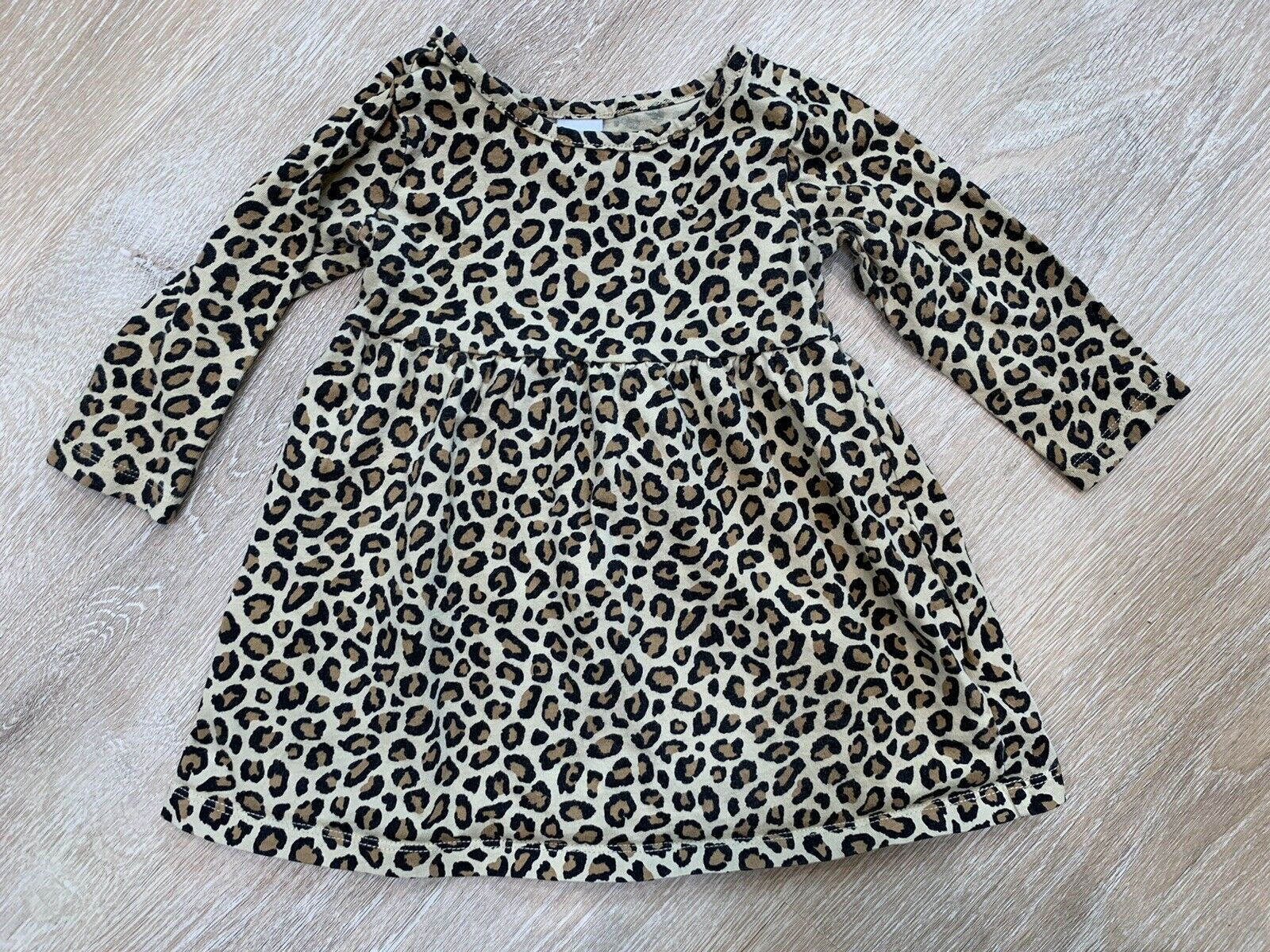Old Navy Cheetah Print Long Sleeved Dress Girls 6-12 Months